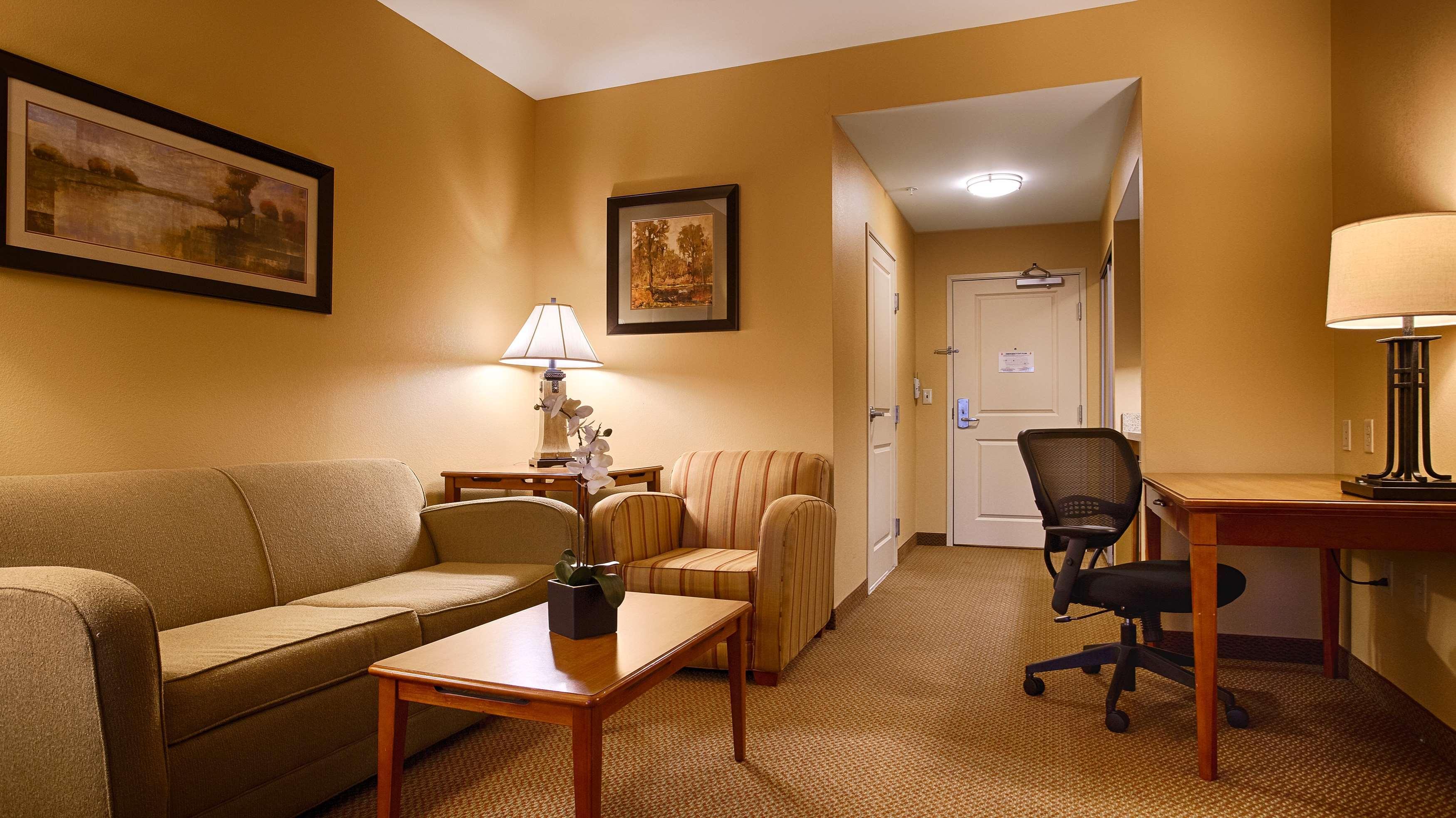 Best Western Plus University Park Inn & Suites Стейт Колледж Экстерьер фото