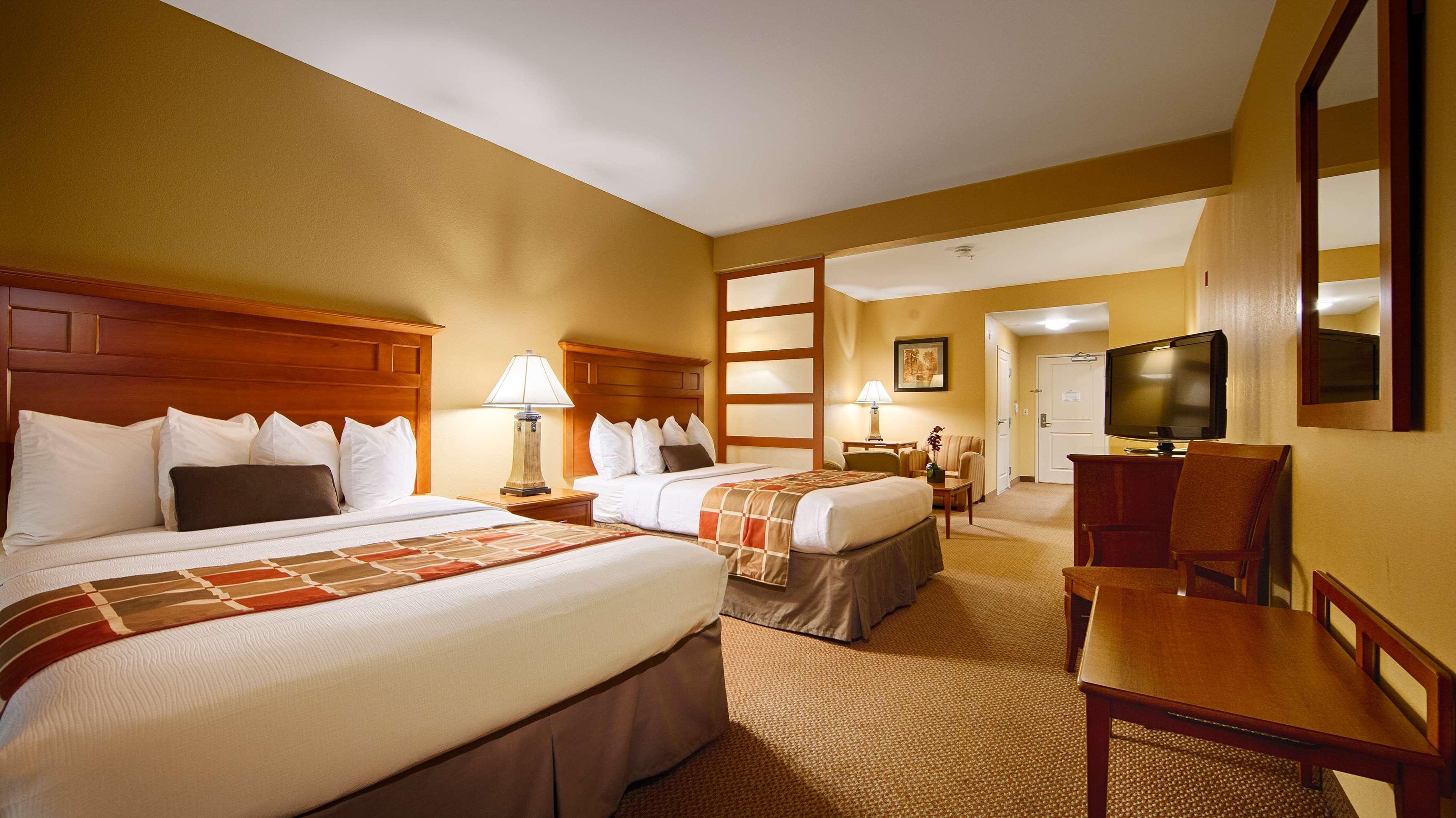 Best Western Plus University Park Inn & Suites Стейт Колледж Экстерьер фото