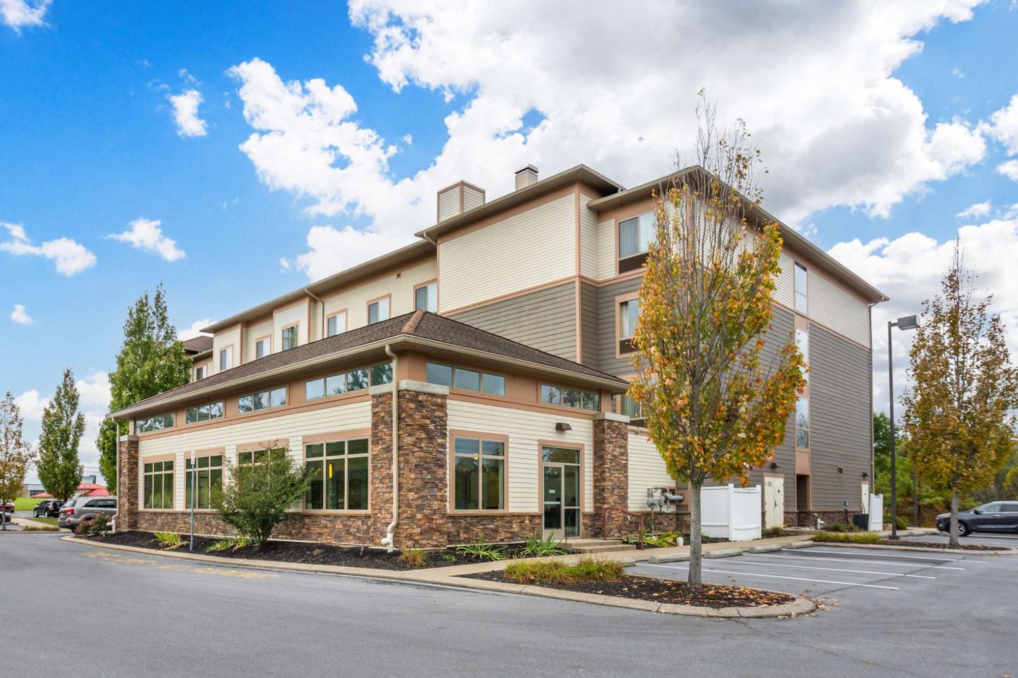 Best Western Plus University Park Inn & Suites Стейт Колледж Экстерьер фото