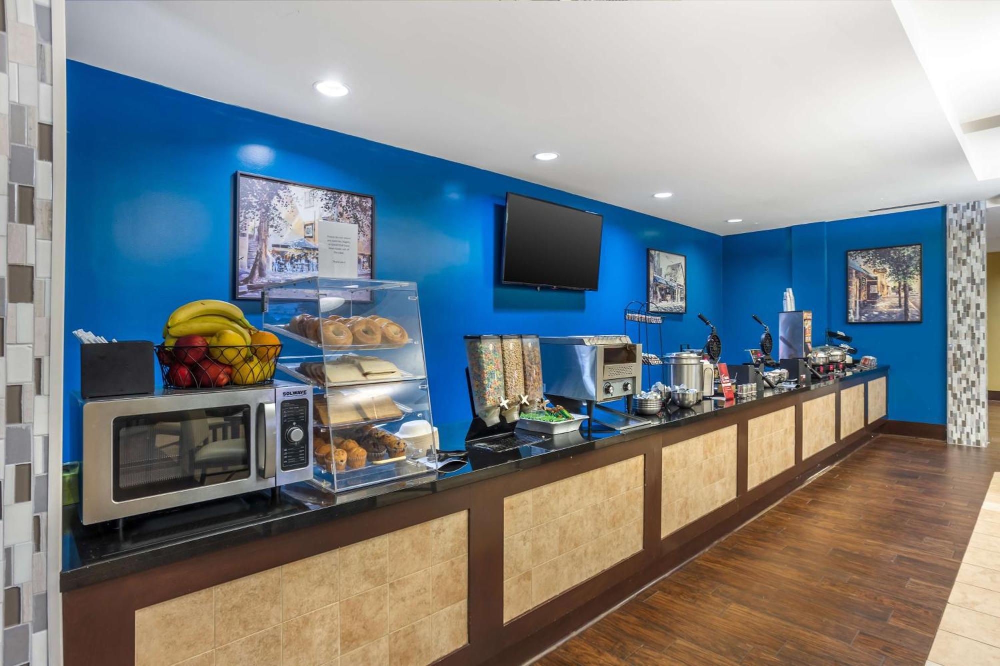 Best Western Plus University Park Inn & Suites Стейт Колледж Экстерьер фото