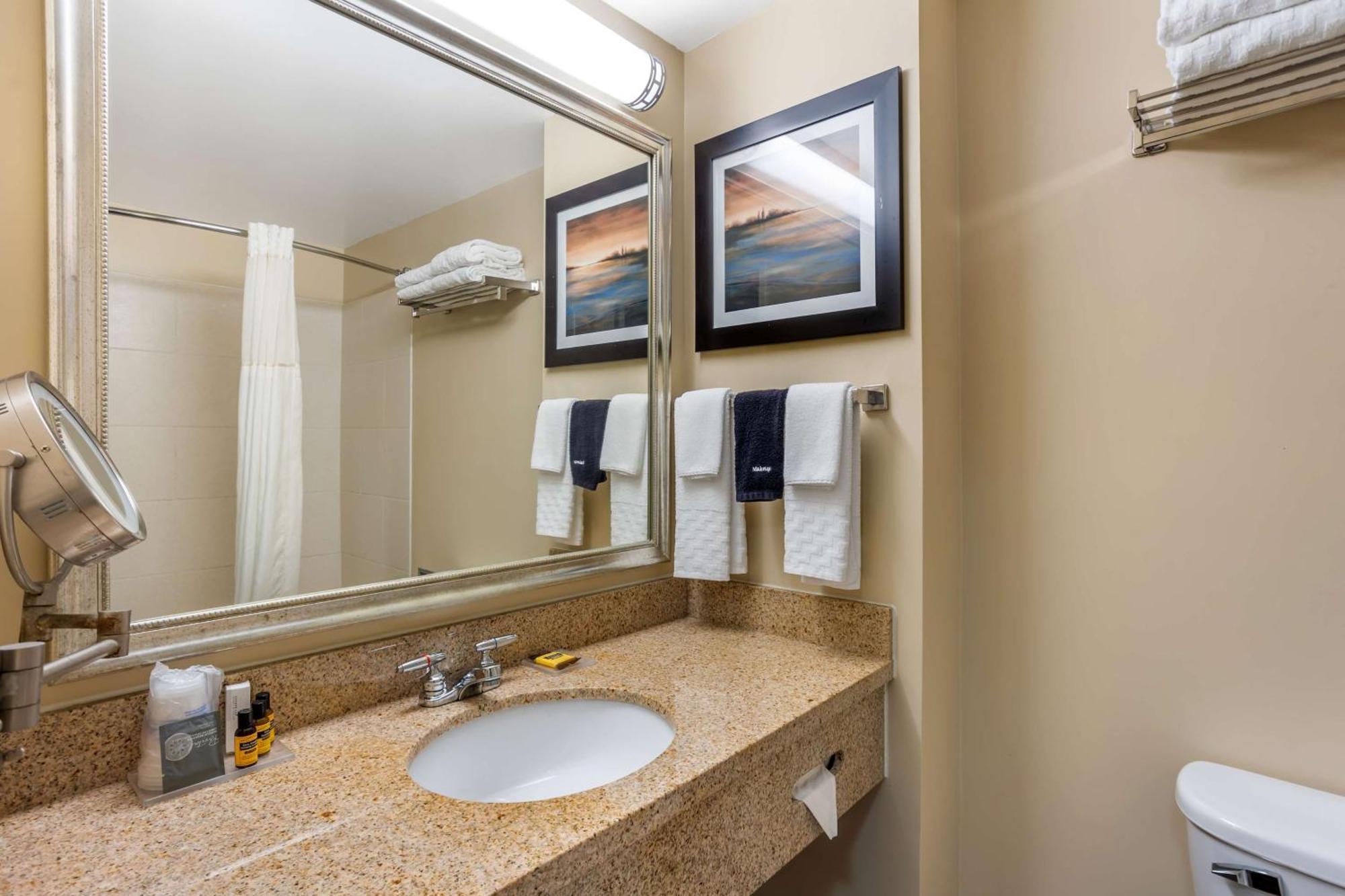 Best Western Plus University Park Inn & Suites Стейт Колледж Экстерьер фото