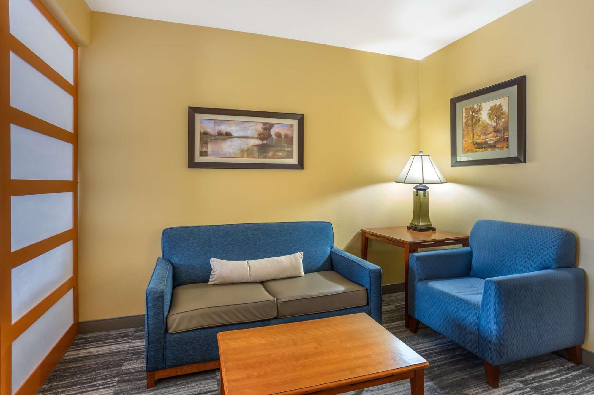 Best Western Plus University Park Inn & Suites Стейт Колледж Экстерьер фото