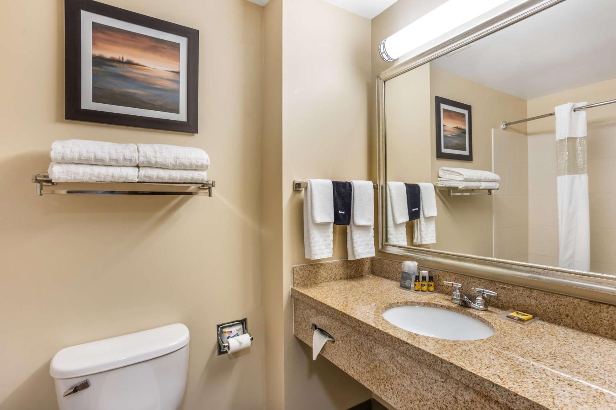 Best Western Plus University Park Inn & Suites Стейт Колледж Экстерьер фото