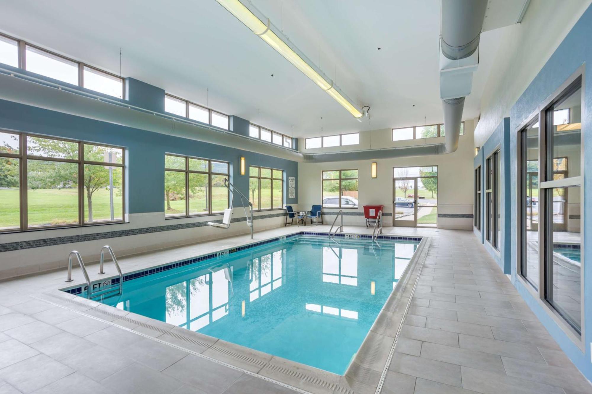 Best Western Plus University Park Inn & Suites Стейт Колледж Экстерьер фото