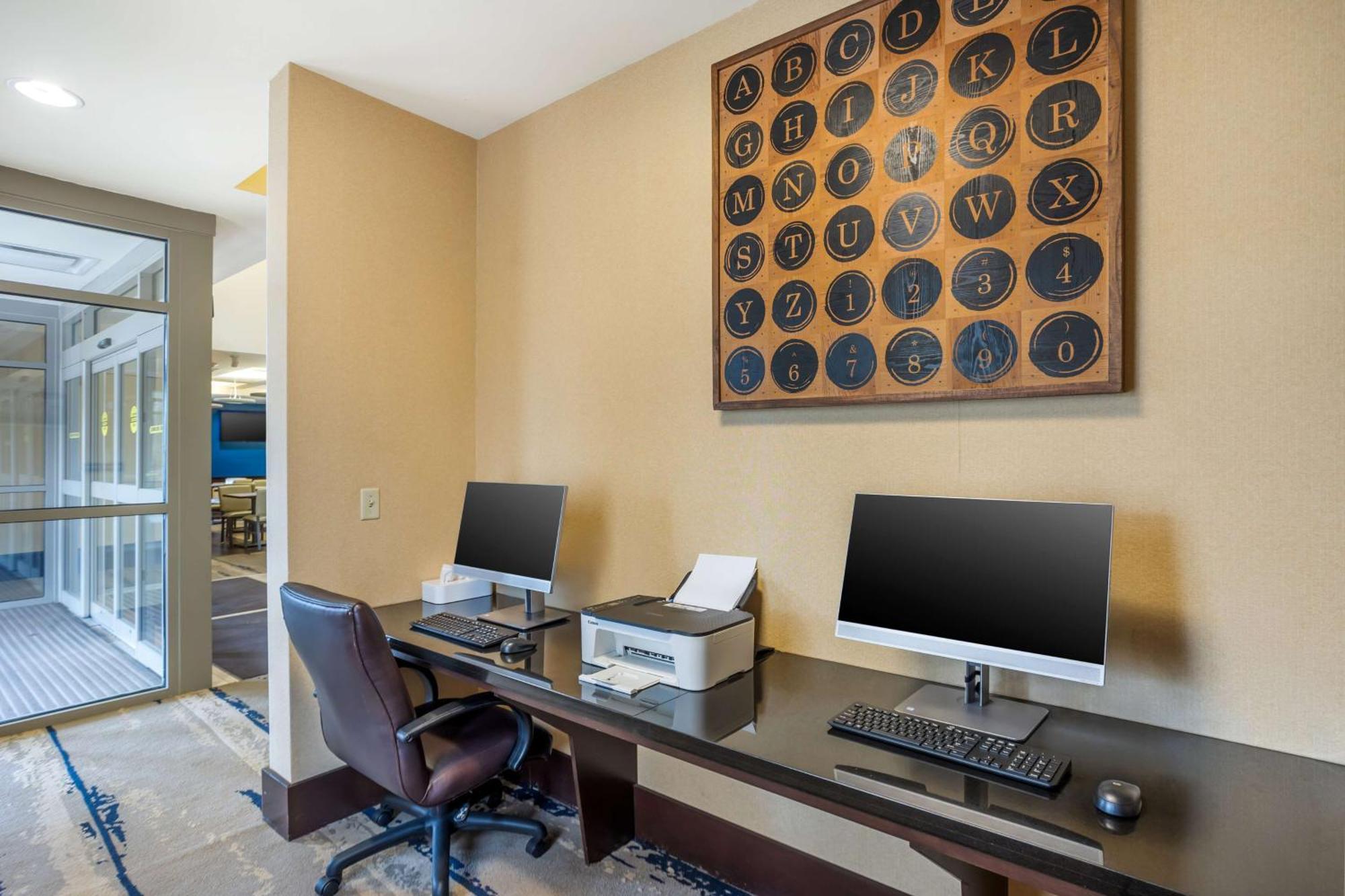 Best Western Plus University Park Inn & Suites Стейт Колледж Экстерьер фото
