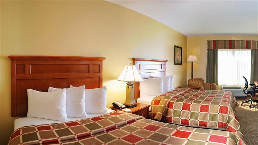 Best Western Plus University Park Inn & Suites Стейт Колледж Экстерьер фото