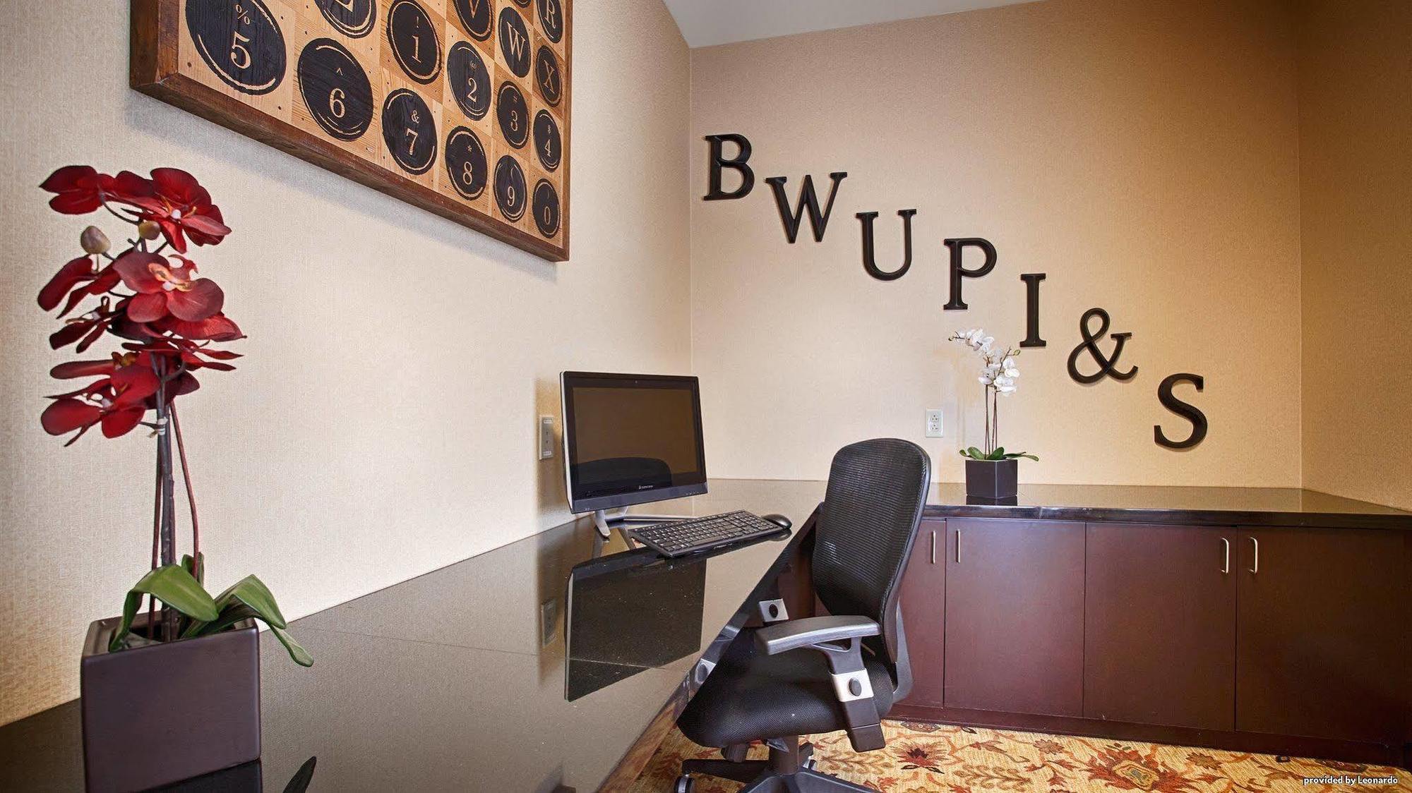 Best Western Plus University Park Inn & Suites Стейт Колледж Экстерьер фото