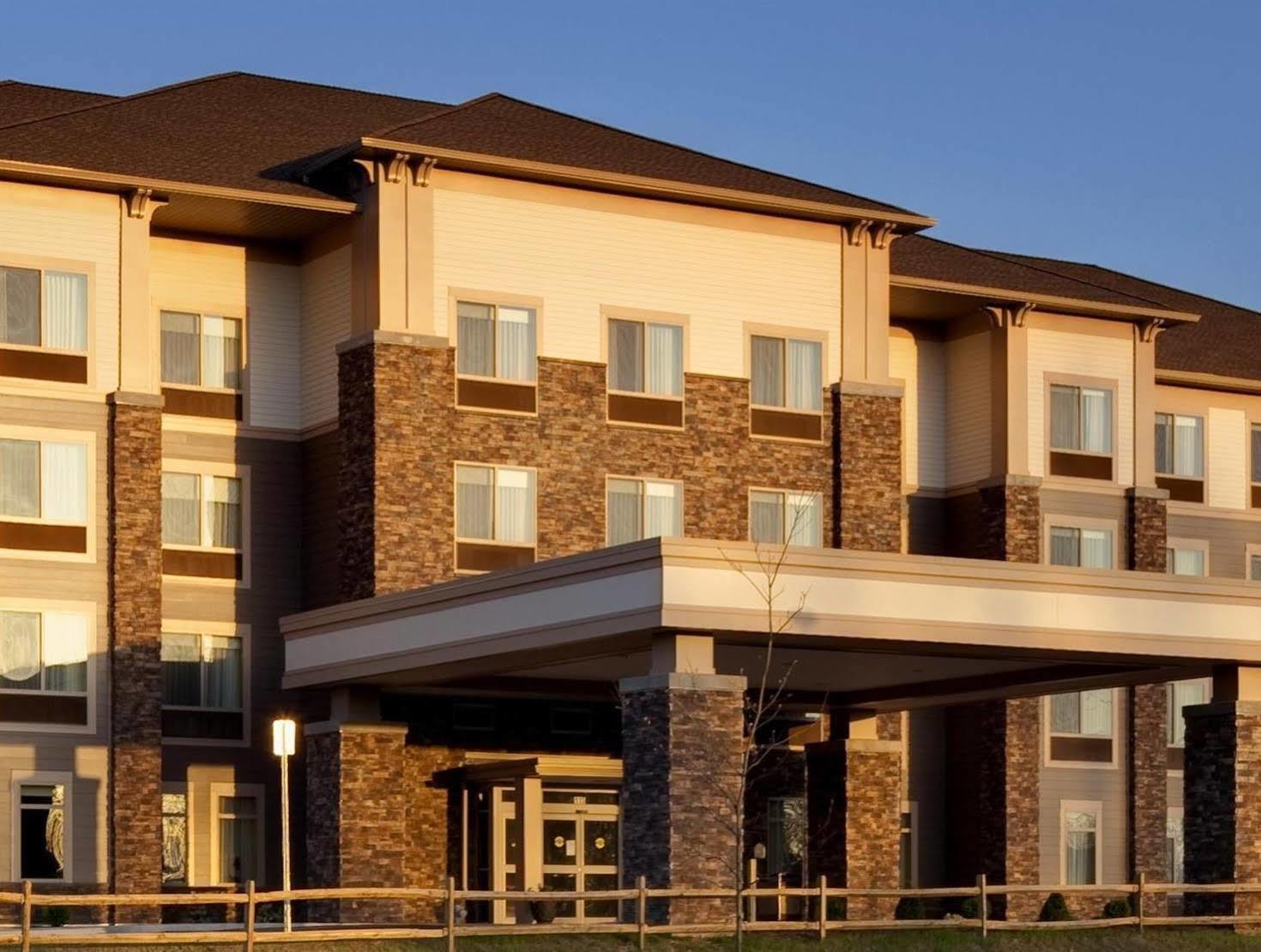 Best Western Plus University Park Inn & Suites Стейт Колледж Экстерьер фото