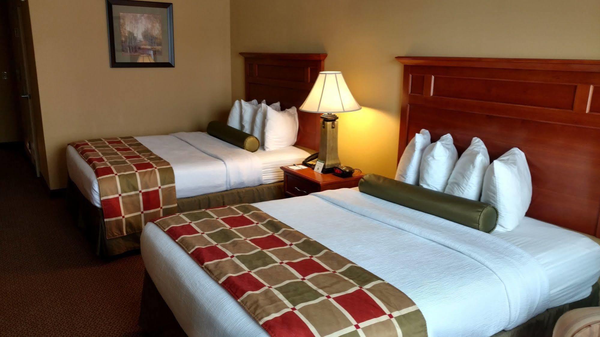 Best Western Plus University Park Inn & Suites Стейт Колледж Экстерьер фото